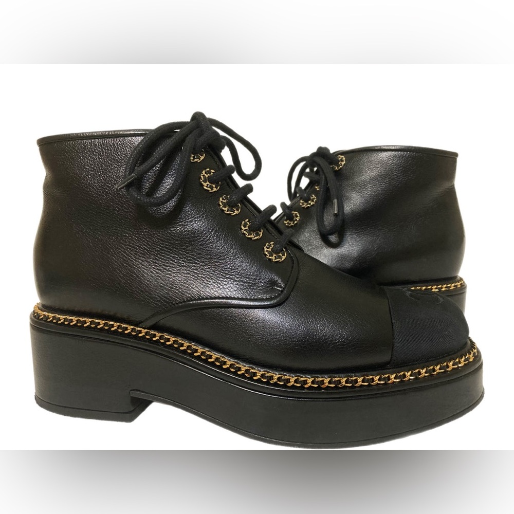 Chanel calfskin chain lace up boots size 40.5 stunning detail!